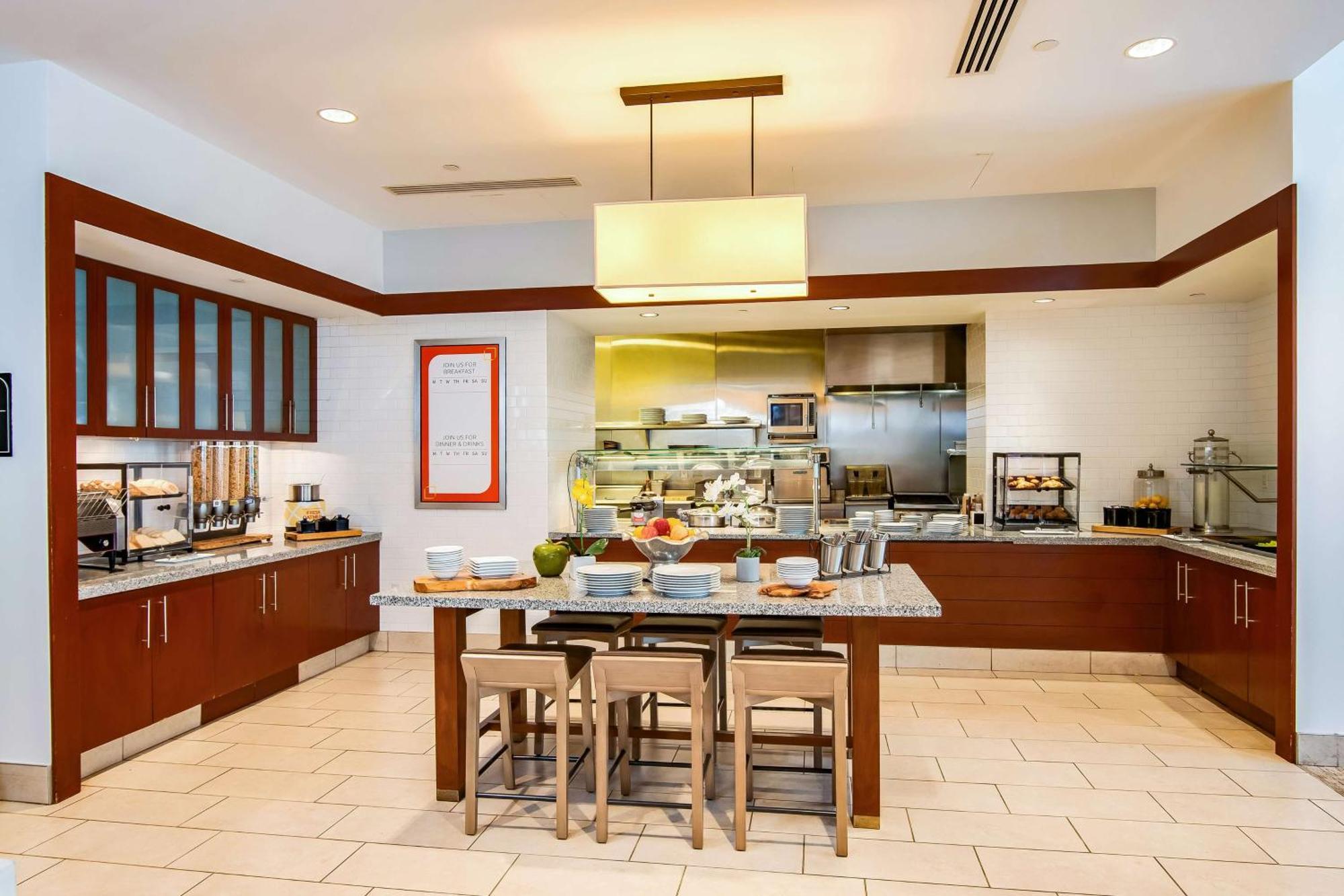 Hilton Garden Inn Alexandria Old Town National Harbor Ngoại thất bức ảnh