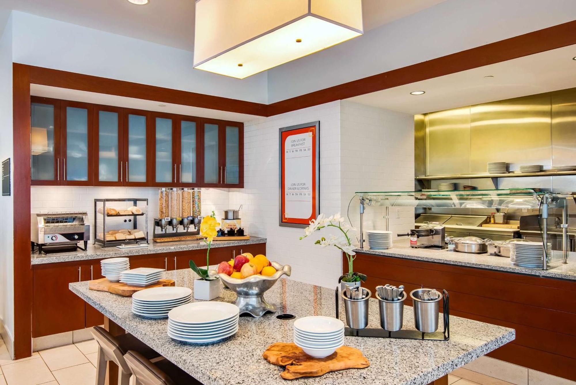 Hilton Garden Inn Alexandria Old Town National Harbor Ngoại thất bức ảnh